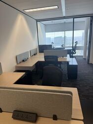 Gateway East (D7), Office #472599431